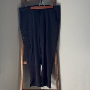 Professional wear by Grey's Anatomy. Ideal for work settings. Black cargo pant.